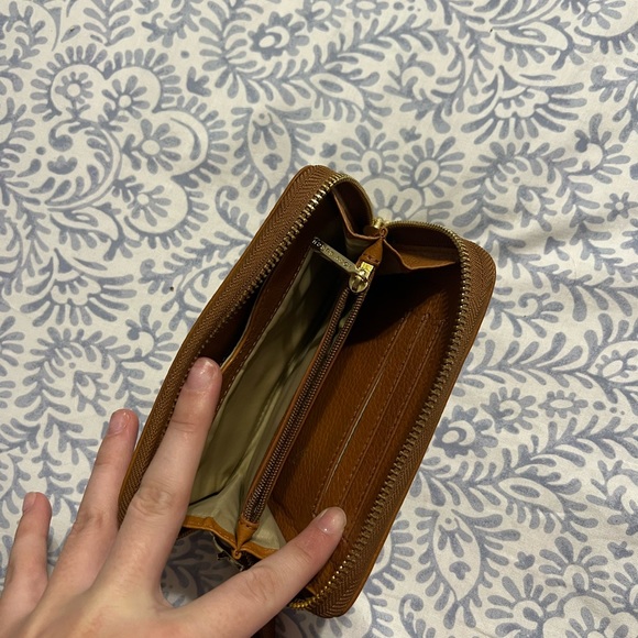 Tory Burch w - Picture 2 of 3